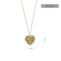 Detalle del colgante de corazón dorado de 21mm con textura martillada en cadena de acero - Oro de 18K / Grande / Dorado