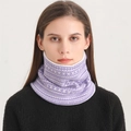 Scaldacollo invernale in maglia Fair Isle viola e bianca con motivo geometrico spesso - Piatto 24x21cm / Viola chiaro
