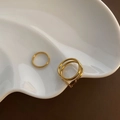 Set van twee goudkleurige titanium stalen ringen met minimalistisch ontwerp en kettingdetail - US 7 / Spiraal Kwastje Tweedelige Set (JZ-21)