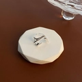 Minimalistischer geometrischer Silberring mit unregelmäßigen Linien auf Steinbasis - Geometrischer Stil (1-5#10) / Silber