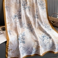 Elegante sciarpa in simil seta con stampa a fiori di peonia su un divano grigio - 180*90CM / Marrone (XL146-1)