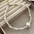 Collana di perle a doppio filo con una grande perla centrale e chiusura dorata - Collana Con Singola Perla di Conchiglia (03-M6)