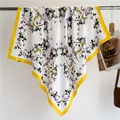 Seidenschal mit Blumenmuster und gelbem Rand für Damen, stilvolles quadratisches Tuch - Gelber Rand Rosendruck(FV7-2)
