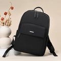 Sac à dos noir minimaliste de grande capacité avec boucle en métal argenté et compartiment - Grand / Noir