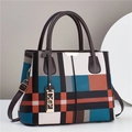 Borsa tote a scacchi alla moda in pelle patchwork blu e marrone con finiture oro - caffè