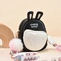 Borsa a tracolla con orecchie di coniglio bianco e nero con tracolla larga stampata - Nero