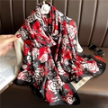 Sciarpa di lusso in seta con motivi di rose rosse e farfalle con finitura satinata - 180*90CM / Rosa Astratta Rossa e Nera (XL134-1)