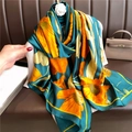 Luxe donkergroene zijden sjaal met zonnebloemmotief en elegante satijnen glans - Pauwgroene Bloemenstijl (XL129-1) / 180*90CM