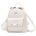 Mochila chic de cuero blanco con costuras acolchadas y colgante pompon suave - Grande / Blanco Roto