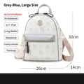 Zaino alla moda grigio-blu con motivi di lettere, ciondolo a pompon e ampio scomparto principale - Blu Grigio Grande