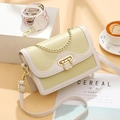 Petit sac bandoulière jaune pâle et blanc crème avec large sangle brodée bohème - Vert clair