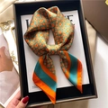 Foulard 70x70cm in seta con fiori geometrici arancione e verde acqua in scatola regalo - 70x70cm / Giallo Arancio (FJ712-2)