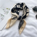 Foulard in seta stile francese a fiori bianco e nero con bordi color crema - Bordo Beige (FR3-1)