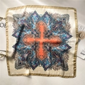 Dettaglio ravvicinato di foulard in seta retrò con motivi paisley e fiori bohémien - 70x70cm / Arancione con Paisley Floreale nei Toni del Blu (FJ664-2)