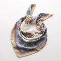 Elegante foulard quadrato in seta con stampa di carrozza classica in azzurro e beige - Stile Carrozza Celeste e Beige Marrone (FJ615-3) / 70x70cm