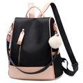 Mochila impermeable de mujer en tela Oxford negra y rosa con colgante de pompón - Negro con Empalme Rosa