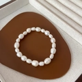 Pulsera elástica de perlas naturales de agua dulce barrocas con cobre bañado en oro - Pulsera Elástica de Perlas Naturales de Agua Dulce