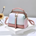 Handtasche aus PU-Leder mit rosa-grünem Farbverlauf, Goldreißverschlüssen und Schultergurt - Verlauf Rosa