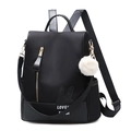 Zaino alla moda in nylon oxford nero da donna con orecchie di coniglio e ciondolo morbido - Nero