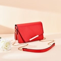 Bolso bandolera sobre de cuero PU rojo con cadena dorada y letras románticas - Rojo