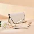 Bolso bandolera marfil con cadena dorada y detalle de texto Romantic Paris - Blanco