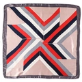 Dettaglio del motivo geometrico a stella su sciarpa di raso rosa a righe blu - Stile a Motivo Stella Geometrica (FJ24-2)