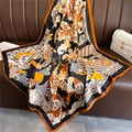 Eleganter quadratischer Seidenschal mit klassischem Porträt-Print in Orange und Schwarz - 90x90cm / Europäisches Künstlerisches Porträt (FN94-2)