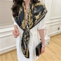 Elegante foulard in seta 110cm con stampe barocche dorate e fenice su fondo nero - Fenice Barocca Nera Oro (FE35-3)