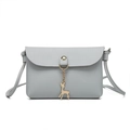 Borsa a tracolla grigio chiaro in ecopelle con anello dorato e ciondolo cervo - Grigio chiaro