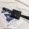 Minimalistische schwarze Gürteltasche aus Leder mit goldener Schnalle und Druckknopf - Schwarz