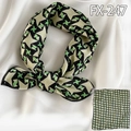 Geometrische satijnen sjaal FX-247 met groen en zwart kleurvlak en pied-de-poule - 50*50CM / Groen Zwart Color Block (FX-247)