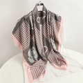 Sciarpa di seta alla moda con motivo a camelia e pied-de-poule in patchwork rosa e grigio - Rosa (FN35-3)