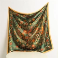 Détails du foulard en soie vintage 90cm avec motifs de paon et bordures dorées - Base Vert Foncé Bordure Jaune (FT115-5)