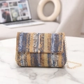 Gewebte Umhängetasche mit blau-braunem Muster, Goldkette und stilvollem Quasten-Detail - Blau Braun Beige Geometrisch Gewebt (Stil 3)