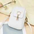 Sac à bandoulière blanc gaufré avec anneau oreilles de chat dorées et pompon de perles - Blanc