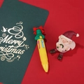 Penna a sfera di Natale multicolore gialla con campanello verde e fiocco rosso - Serie di Natale 11-Campana