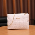 Pink crossbody bag with heart-shaped quilted pattern and golden chain strap - White (Heart Quilted)