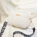 Bolso cámara acolchado blanco con correa ancha de jacquard 1980 y detalles dorados - Estilo Cuadrado Pequeño Acolchado (fs-165) / Blanco