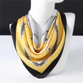 Foulard en soie jaune style Hepburn avec bordures noires, pois et motifs cachemire - Jaune Fleuri