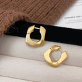 Orecchini a maglia a forma di U in oro opaco con finitura in metallo spazzolato - Oro Opaco Spazzolato (A-1058)