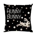 Paas decoratieve zwarte kussenhoes met Hunny Bunny tekst en witte konijn illustratie - 45x45cm / Stippen Hunny Bunny Stijl (JYM707-3)