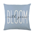 Housse de coussin en lin bleu avec imprimé BLOOM with grace pour le salon - Imprimé BLOOM Bleu Clair (JYM730-3)