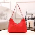 Bolso hobo rojo de cuero PU con elegante relieve de ondas y doble correa fina - Rojo
