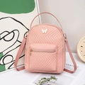 Mini sac à dos rose matelassé avec logo papillon et bandoulière amovible réglable - Rose