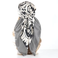 Elegante foulard di seta quadrato con motivi floreali Damasco neri e bianchi e pois - Colore Popolare (Damascato)
