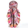 Sciarpa di raso con motivi paisley e strisce in rosa e arancione per donna - Paisley Rosso