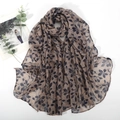 Sciarpa leggera in voile con stampa a foglie per donna nei toni blu e beige - Foglia Piccola Cachi