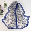 Pañuelo largo de gasa con estampado de tulipanes, flores azules y tacto de seda - Tulipán Azul