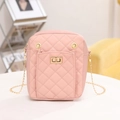 Rosafarbene gesteppte Mini-Umhängetasche aus Kunstleder mit goldener Kette und Schloss - Rosa