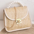 Beige gewebte Strohhandtasche mit Perlengriff, Goldschloss und Kettenriemen für Damen - Weiß